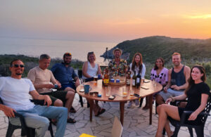 big group dinner cs image